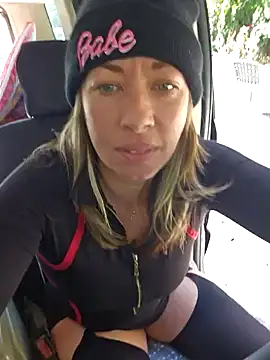 Snapshot of _NinaLuvSins_ chatting on 26, 10, 2025  NinaLuvSins  online show from 26, 10, 2025