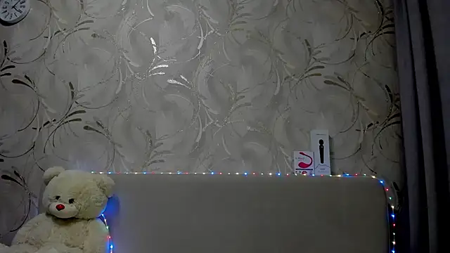 Malika Lisan online show from 2, 3, 2025