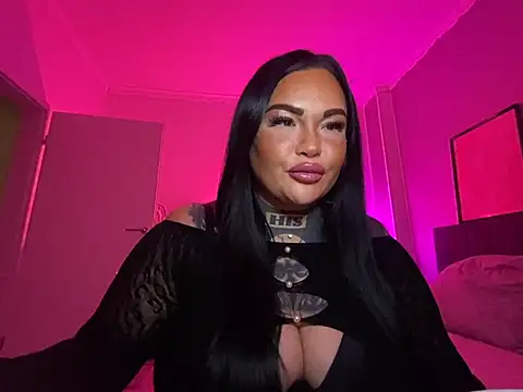 Snapshot of _MelinaCurves_ chatting on 10, 1, 2025  MelinaCurves  online show from 10, 1, 2025
