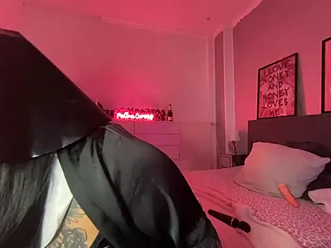 Snapshot of _MelinaCurves_ chatting on 6, 2, 2025  MelinaCurves  online show from 6, 2, 2025