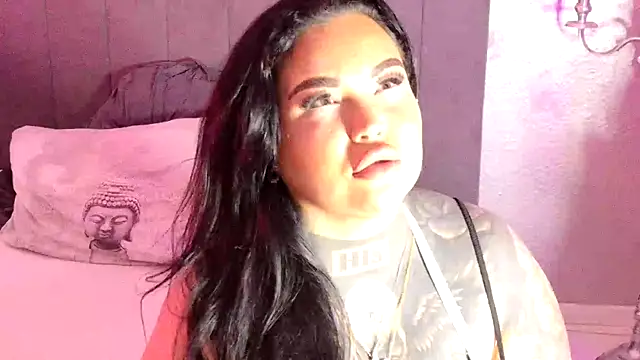Snapshot of _MelinaCurves_ chatting on 21, 2, 2025  MelinaCurves  online show from 21, 2, 2025