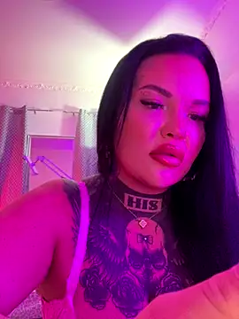 Snapshot of _MelinaCurves_ chatting on 11, 10, 2025  MelinaCurves  online show from 11, 10, 2025