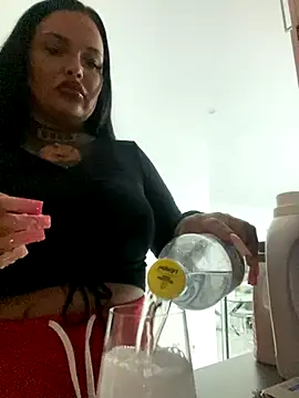 Snapshot of _MelinaCurves_ chatting on 23, 10, 2025  MelinaCurves  online show from 23, 10, 2025