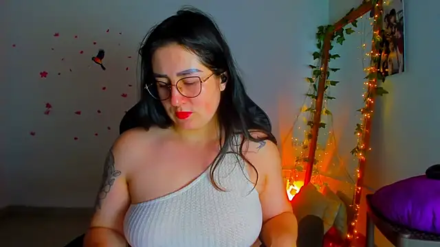 Susan Foxx online show from 6, 11, 2025