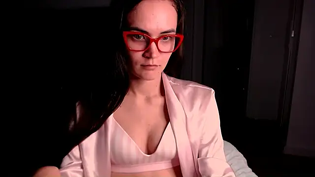 EvelynGG online show from 8, 11, 2025