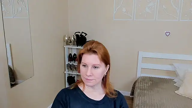 FoxySophia online show from 17, 2, 2025