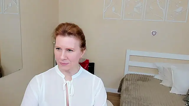 FoxySophia online show from 4, 3, 2025