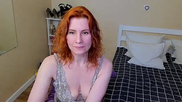 FoxySophia online show from 25, 11, 2025