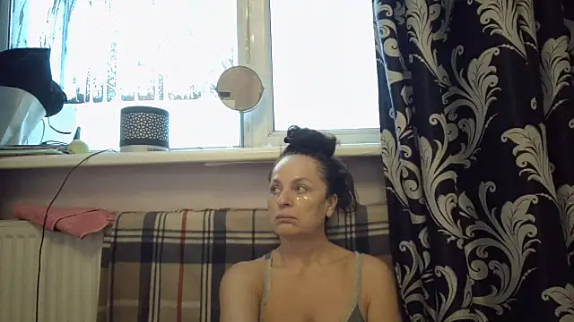 Snapshot of LindaStarS chatting on 3, 2, 2026 LindaStarS online show from 3, 2, 2026