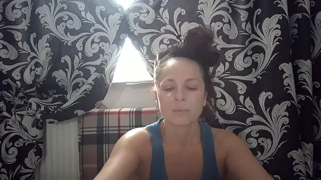 Snapshot of LindaStarS chatting on 7, 2, 2026 LindaStarS online show from 7, 2, 2026