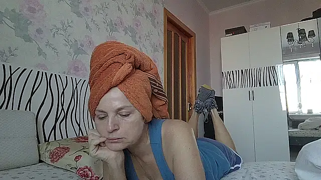 Snapshot of LindaStarS chatting on 10, 2, 2026 LindaStarS online show from 10, 2, 2026