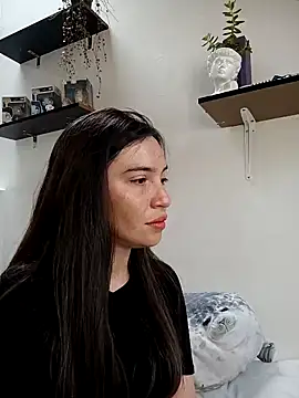 Snapshot of loveuu-bae chatting on 2, 12, 2024 loveuu-bae online show from 2, 12, 2024