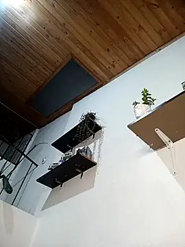 Snapshot of loveuu-bae chatting on 5, 1, 2025 loveuu-bae online show from 5, 1, 2025