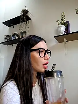 Snapshot of loveuu-bae chatting on 17, 1, 2025 loveuu-bae online show from 17, 1, 2025