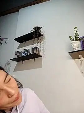 Snapshot of loveuu-bae chatting on 9, 2, 2025 loveuu-bae online show from 9, 2, 2025