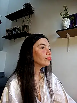 Snapshot of loveuu-bae chatting on 9, 3, 2025 loveuu-bae online show from 9, 3, 2025