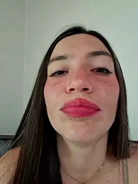 Snapshot of loveuu-bae chatting on 29, 9, 2025 loveuu-bae online show from 29, 9, 2025