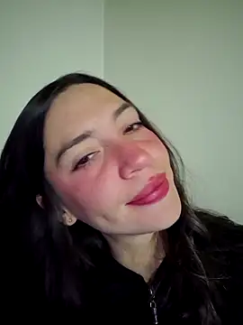 Snapshot of loveuu-bae chatting on 5, 10, 2025 loveuu-bae online show from 5, 10, 2025