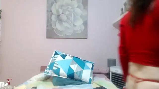 CindyCrawford online show from 16, 12, 2025