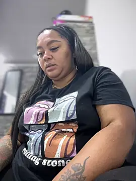 Snapshot of yanza2002 chatting on 26, 2, 2025 yanza2002 online show from 26, 2, 2025