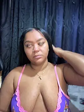 Snapshot of yanza2002 chatting on 6, 3, 2025 yanza2002 online show from 6, 3, 2025