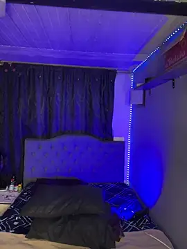 Snapshot of yanza2002 chatting on 27, 10, 2025 yanza2002 online show from 27, 10, 2025