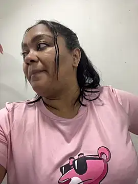 Snapshot of yanza2002 chatting on 3, 11, 2025 yanza2002 online show from 3, 11, 2025