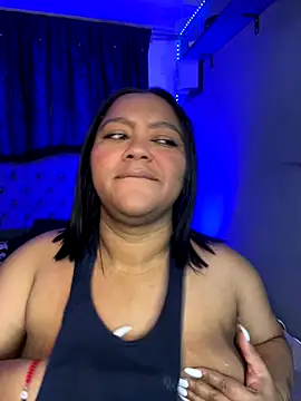 Snapshot of yanza2002 chatting on 6, 11, 2025 yanza2002 online show from 6, 11, 2025