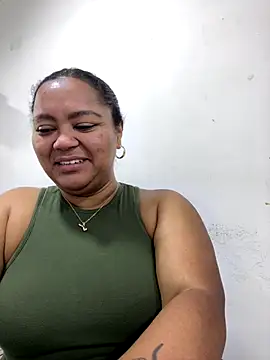 Snapshot of yanza2002 chatting on 11, 11, 2025 yanza2002 online show from 11, 11, 2025