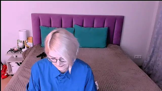 sabrinamacmarren online show from 30, 10, 2025