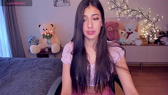 MiaSilkX online show from 12, 12, 2024