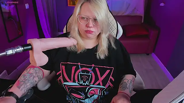 Yoki Shizuko online show from 23, 3, 2026