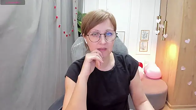 Snapshot of Paris_Cherry chatting on 18, 2, 2025 Paris Cherry online show from 18, 2, 2025