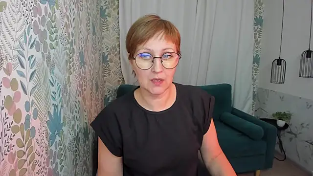 Snapshot of Paris_Cherry chatting on 20, 2, 2025 Paris Cherry online show from 20, 2, 2025