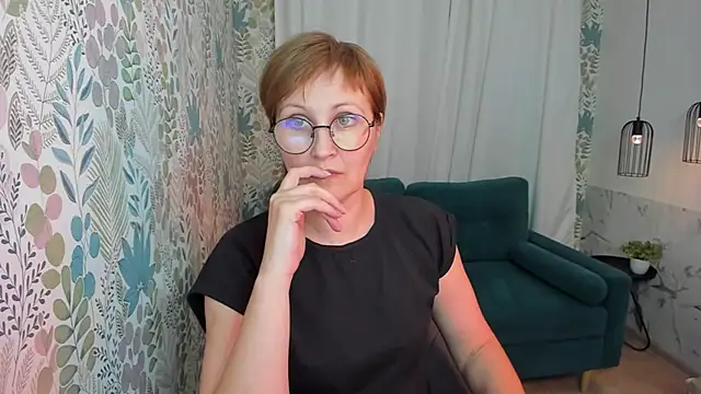 Snapshot of Paris_Cherry chatting on 20, 2, 2025 Paris Cherry online show from 20, 2, 2025