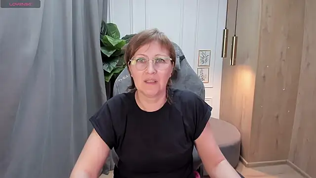 Snapshot of Paris_Cherry chatting on 23, 2, 2025 Paris Cherry online show from 23, 2, 2025