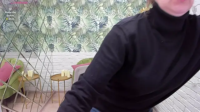 Snapshot of Paris_Cherry chatting on 8, 3, 2025 Paris Cherry online show from 8, 3, 2025