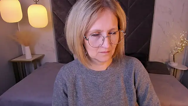 Snapshot of Paris_Cherry chatting on 29, 9, 2025 Paris Cherry online show from 29, 9, 2025