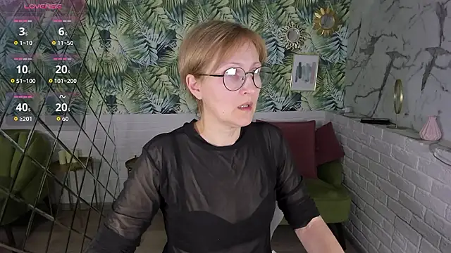 Paris Cherry online show from 7, 2, 2026