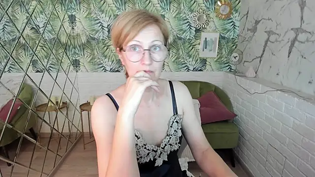 Snapshot of Paris_Cherry chatting on 28, 6, 2026 Paris Cherry online show from 28, 6, 2026