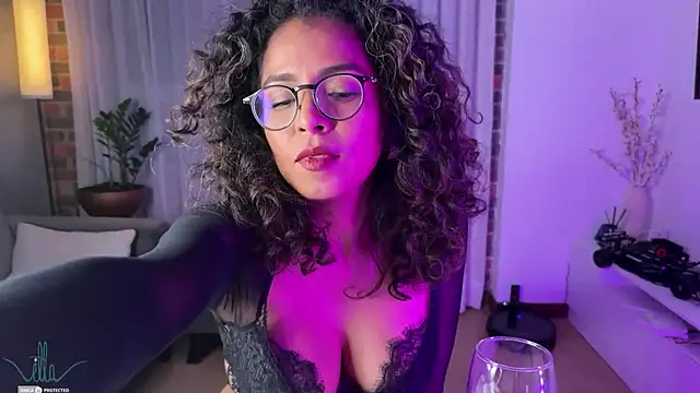 Snapshot of illaroom chatting on 24, 1, 2025 illaroom online show from 24, 1, 2025