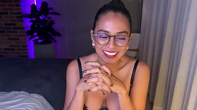 Snapshot of illaroom chatting on 2, 2, 2025 illaroom online show from 2, 2, 2025