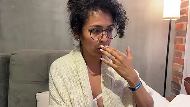 Snapshot of illaroom chatting on 22, 10, 2025 illaroom online show from 22, 10, 2025