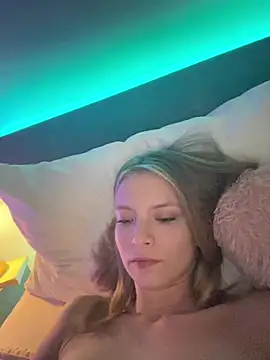 Snapshot of AnastasiaAniess chatting on 18, 12, 2024 AnastasiaAniess online show from 18, 12, 2024