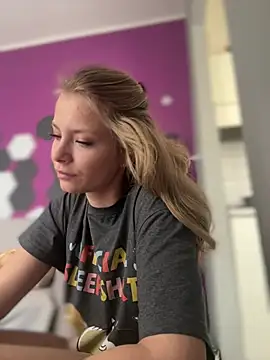 Snapshot of AnastasiaAniess chatting on 19, 3, 2025 AnastasiaAniess online show from 19, 3, 2025