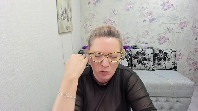 LeaPure online show from 12, 1, 2025