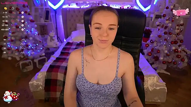 Snapshot of FoxyShy chatting on 19, 12, 2024 FoxyShy online show from 19, 12, 2024