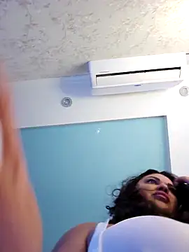 Snapshot of littleRikka chatting on 9, 11, 2025 littleRikka online show from 9, 11, 2025