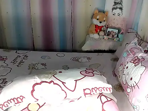 hersheykisses07 online show from 4, 12, 2025