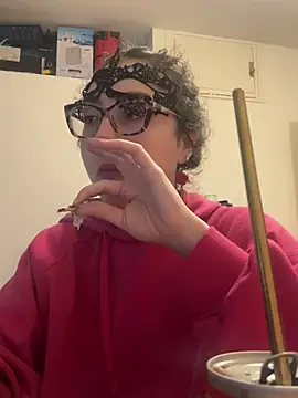 ladyturtle online show from 2, 5, 2026
